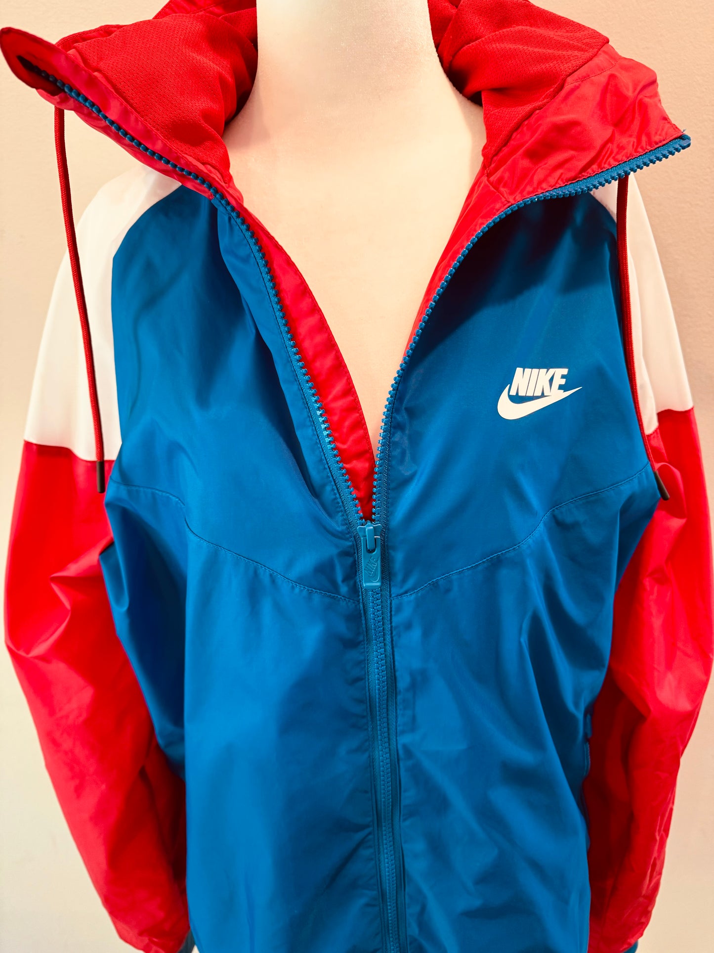 Retro 90s Nike Sportswear Windrunner Jacket Royal White Red Blue