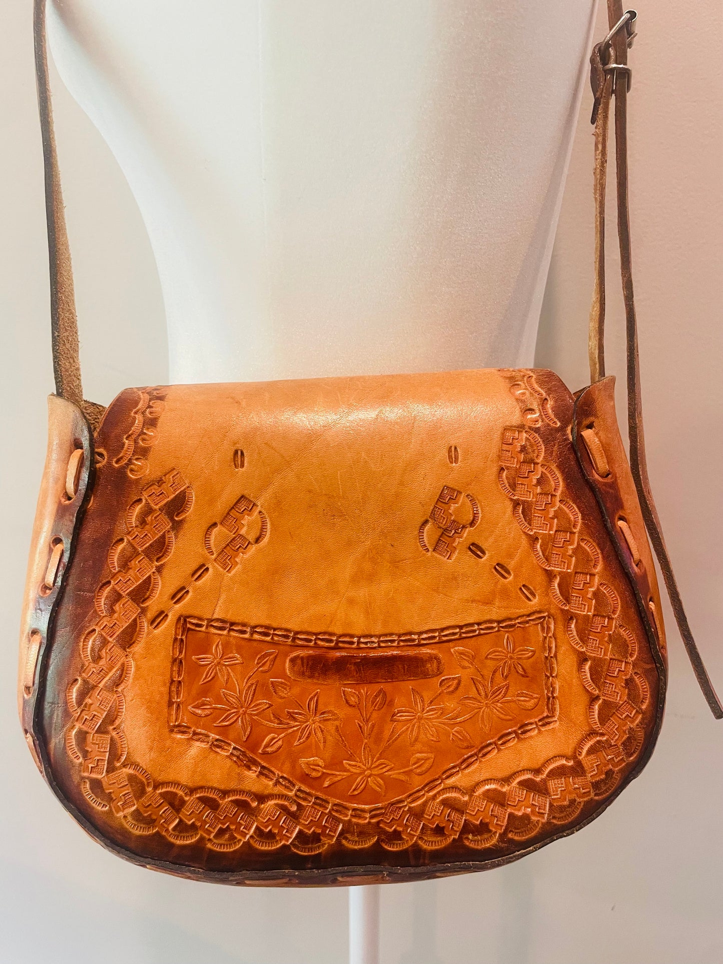 Vintage 1970's Boho Leather Flap-Front Purse