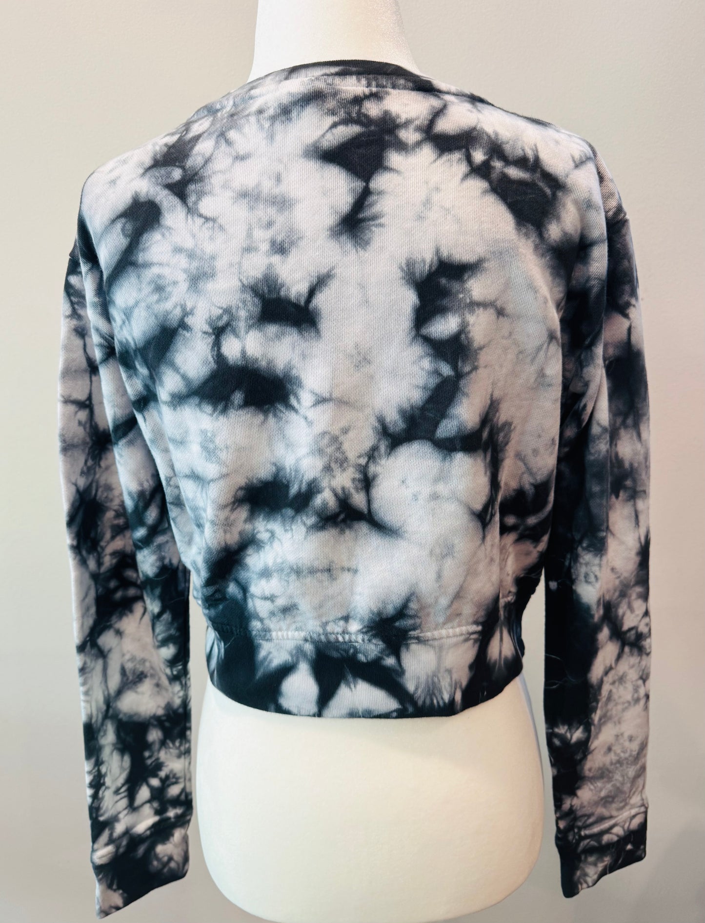 Vintage Kappa Tie-Dye Cropped Sweatshirt