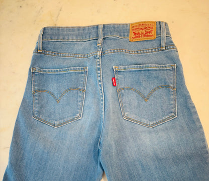 Levi’s 721 High Rise Skinny Jeans