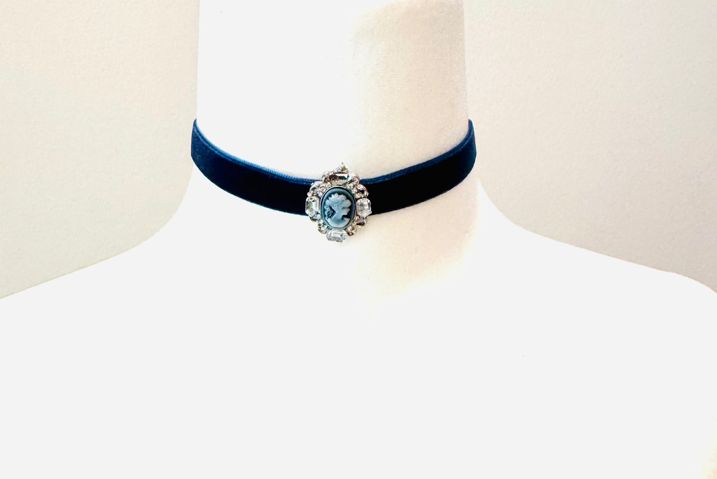 Vintage Velvet Cameo Choker