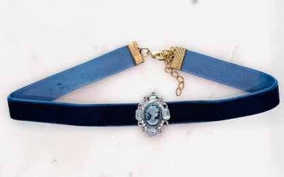 Vintage Velvet Cameo Choker