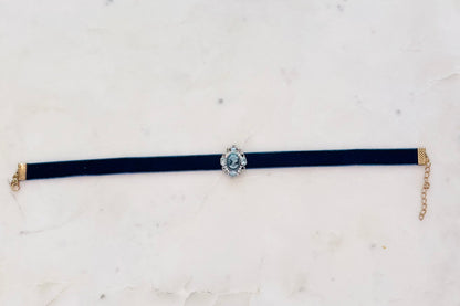 Vintage Velvet Cameo Choker