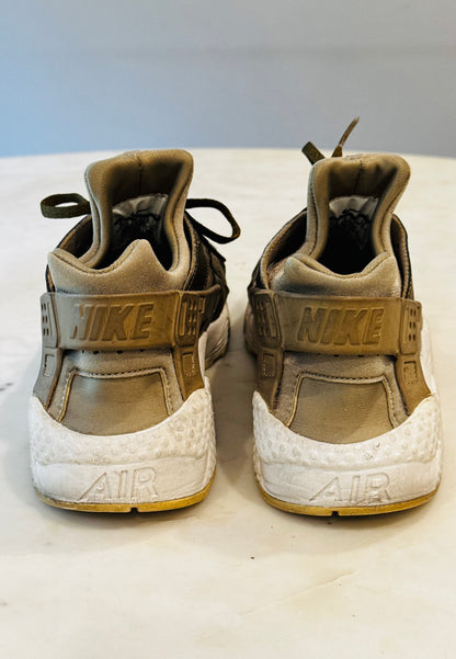 Vintage Nike Air Huarache Sneakers