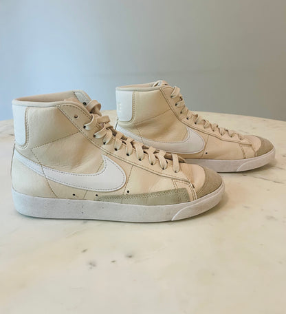 Nike Blazer Mid 77 Sneakers